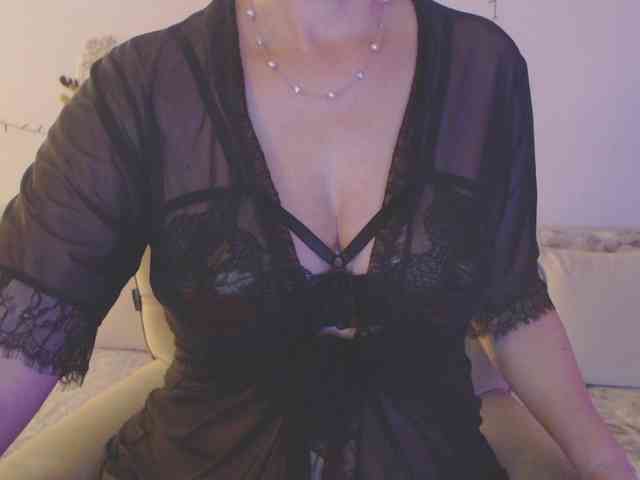 goodSnowQueen goodSnowQueen