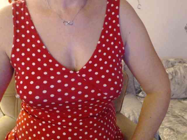 goodSnowQueen webcam
