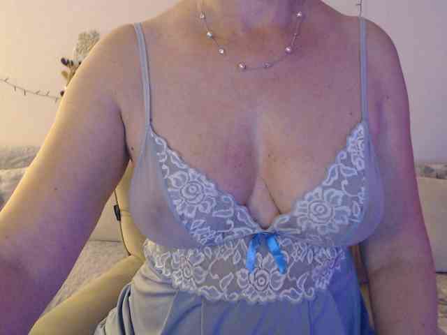 goodSnowQueen goodSnowQueen