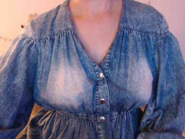 goodSnowQueen webcam