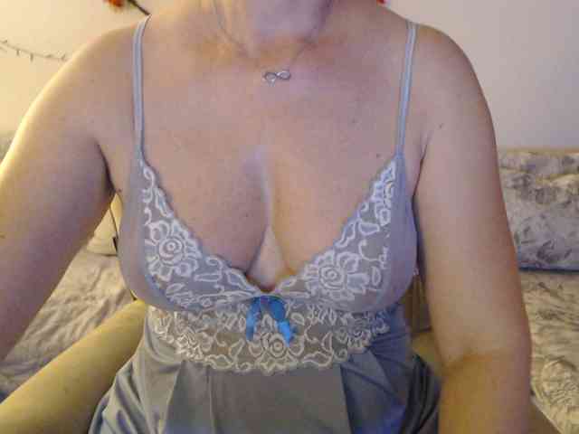 goodSnowQueen webcam