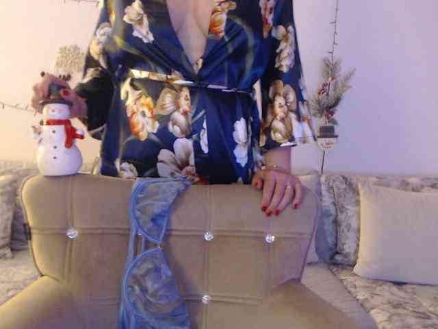 goodSnowQueen goodSnowQueen