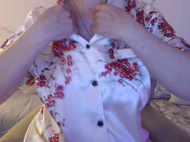 goodSnowQueen webcam