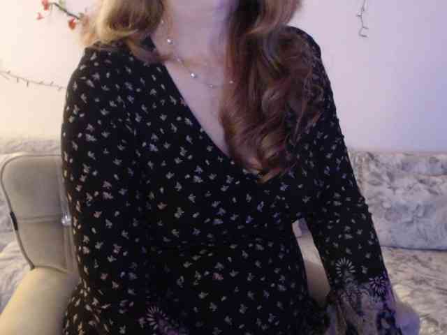 goodSnowQueen webcam