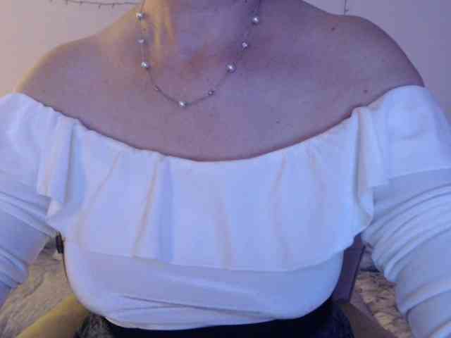 goodSnowQueen goodSnowQueen