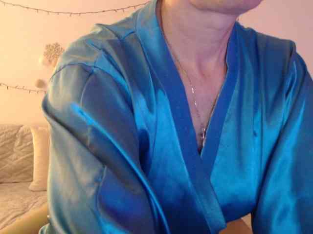 goodSnowQueen webcam