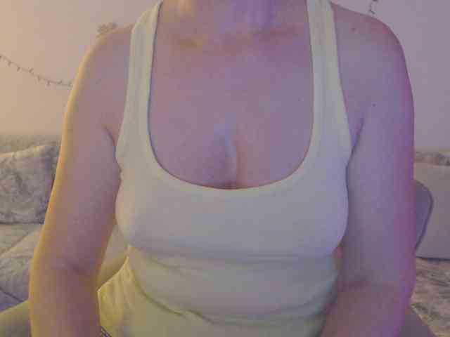 goodSnowQueen webcam