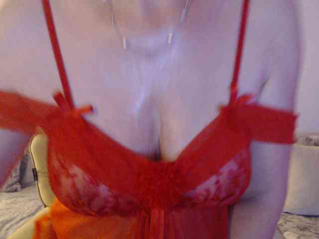 goodSnowQueen webcam