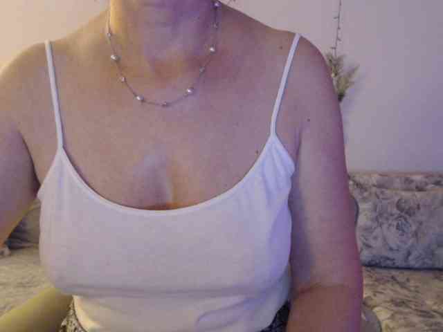 goodSnowQueen goodSnowQueen