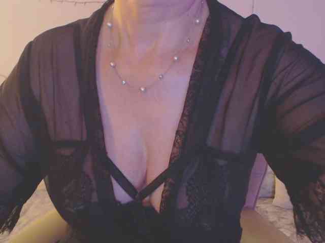 goodSnowQueen goodSnowQueen