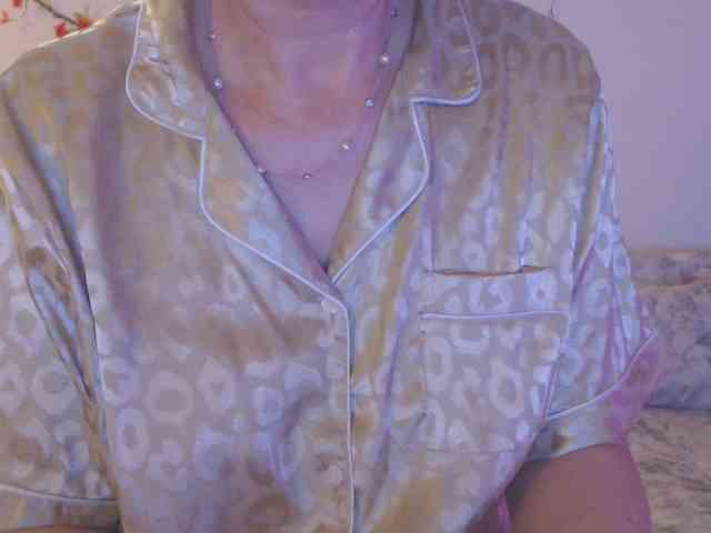 goodSnowQueen webcam