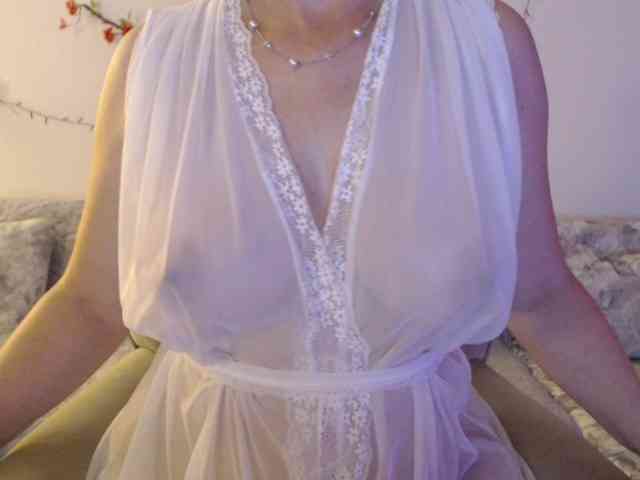 goodSnowQueen webcam