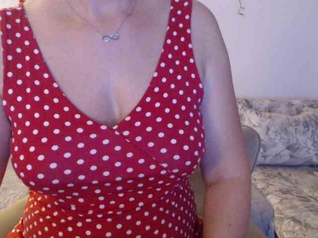 goodSnowQueen webcam