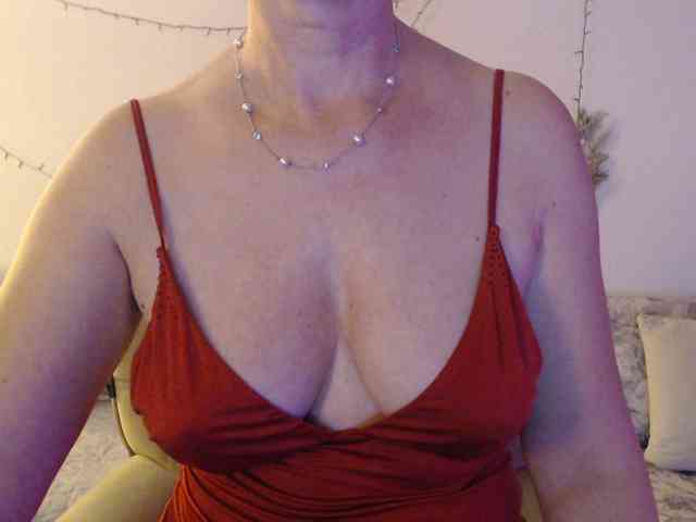 goodSnowQueen webcam