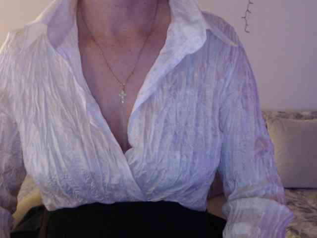 goodSnowQueen webcam