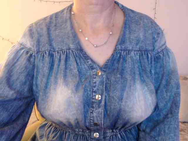 goodSnowQueen goodSnowQueen