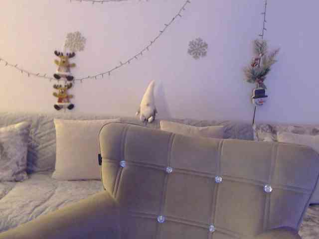 goodSnowQueen webcam