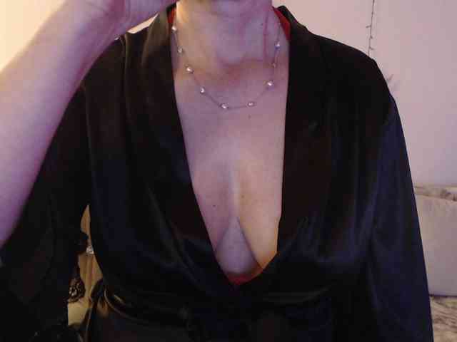 goodSnowQueen webcam