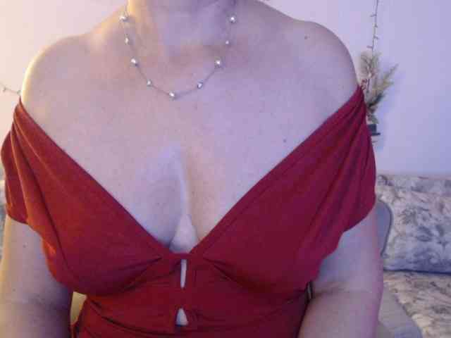 goodSnowQueen webcam