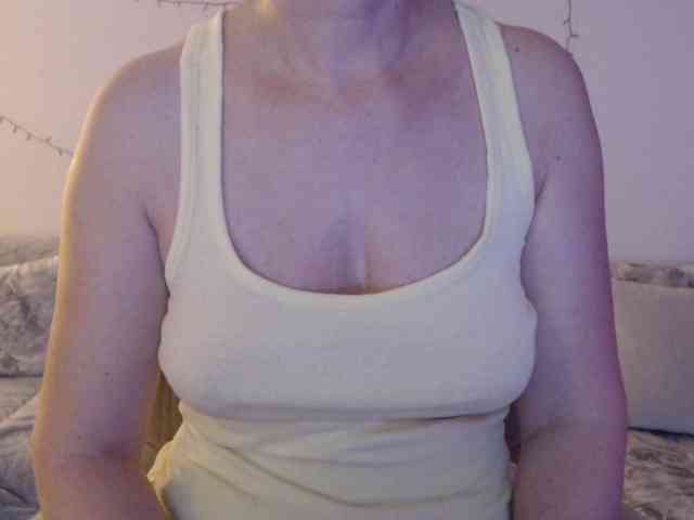 goodSnowQueen webcam