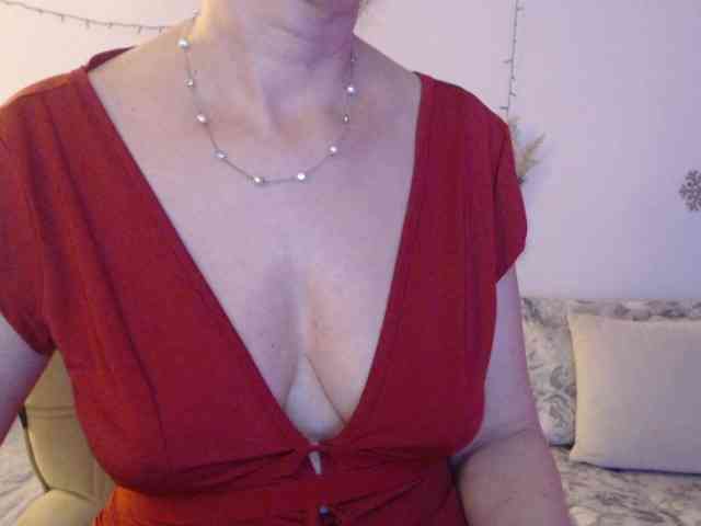 goodSnowQueen goodSnowQueen