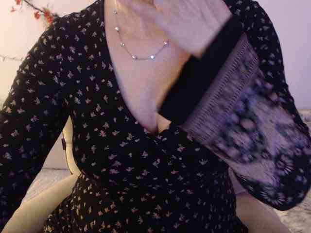 goodSnowQueen webcam