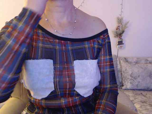 goodSnowQueen webcam