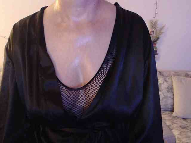 goodSnowQueen webcam