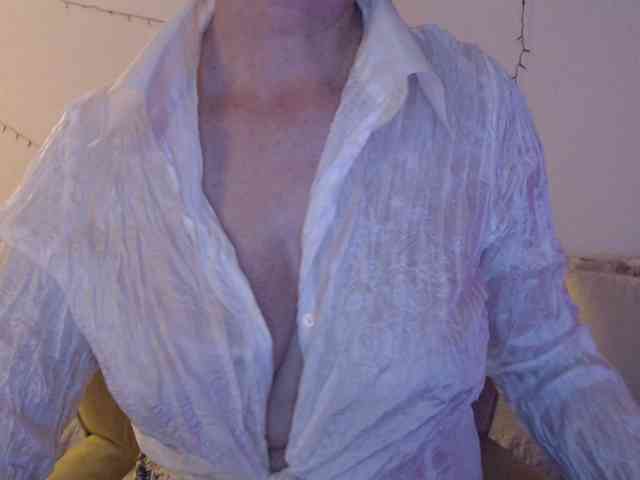 goodSnowQueen webcam