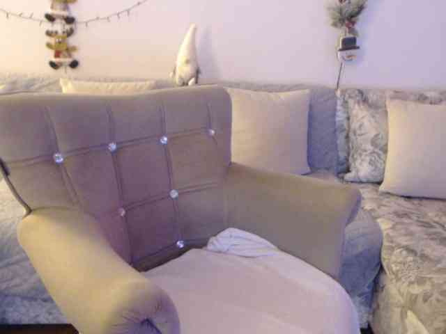 goodSnowQueen webcam