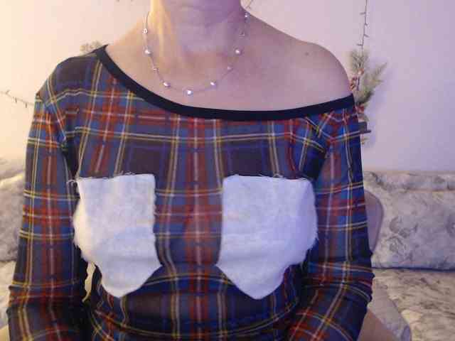 goodSnowQueen webcam