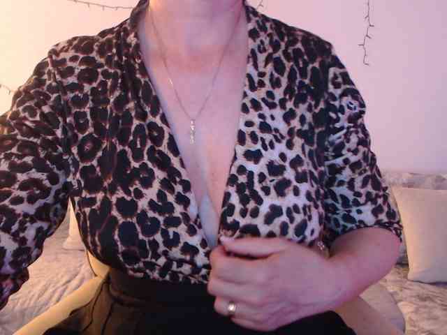 goodSnowQueen goodSnowQueen