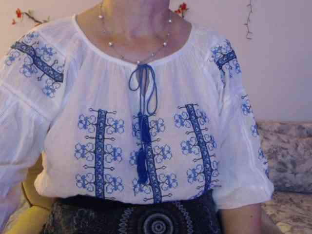 goodSnowQueen webcam