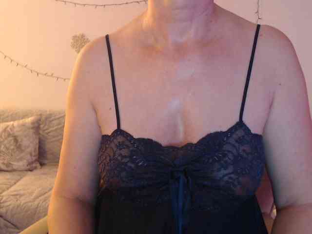 goodSnowQueen webcam