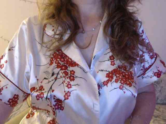 goodSnowQueen webcam