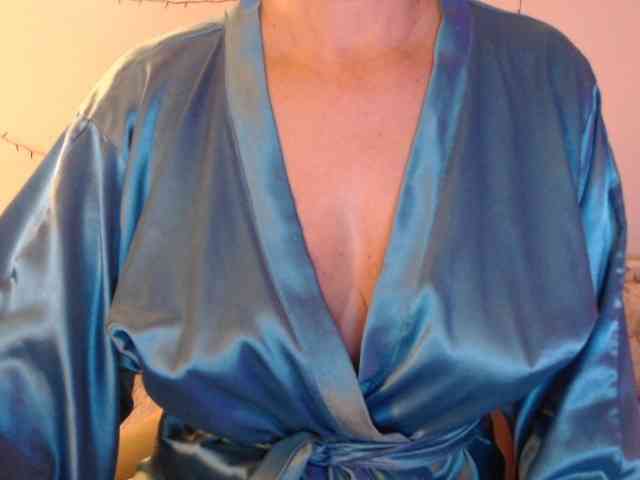 goodSnowQueen webcam