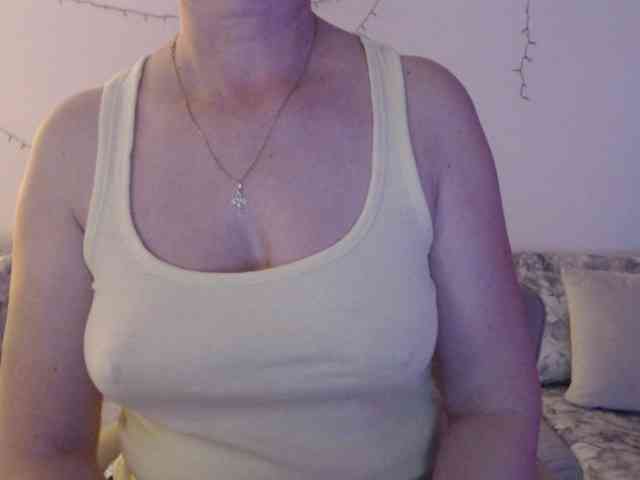 goodSnowQueen webcam