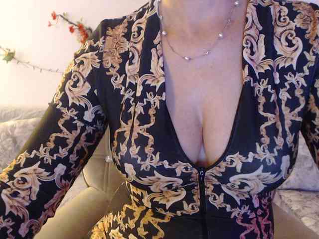 goodSnowQueen webcam