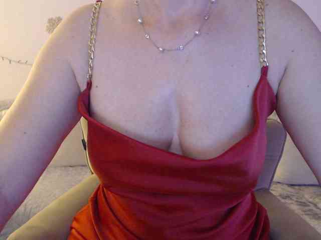 goodSnowQueen webcam