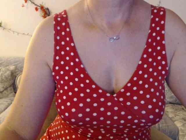 goodSnowQueen webcam