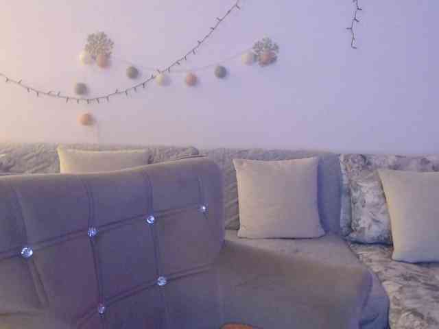 goodSnowQueen webcam