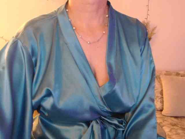 goodSnowQueen webcam