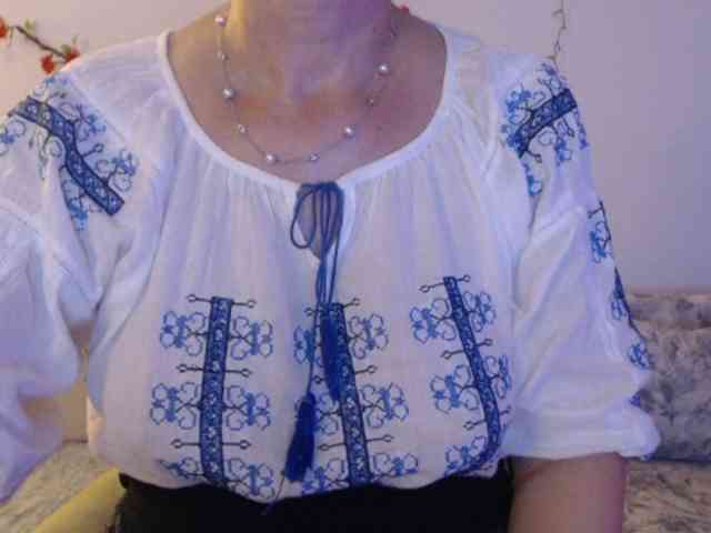 goodSnowQueen webcam