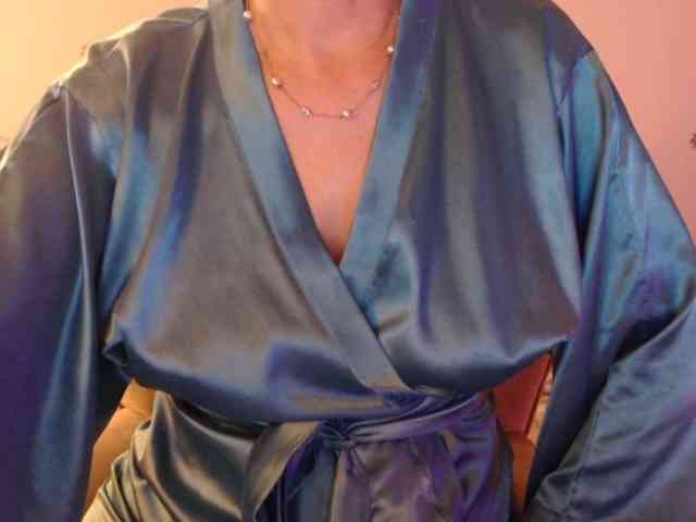 goodSnowQueen webcam