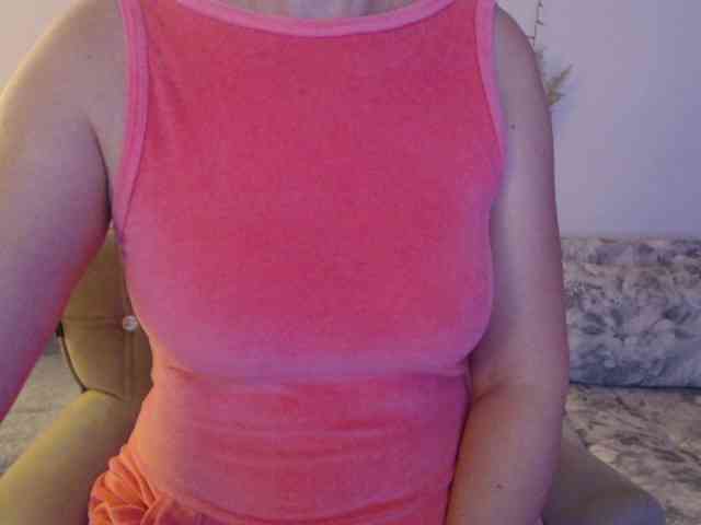 goodSnowQueen Live Webcam on BongaCams