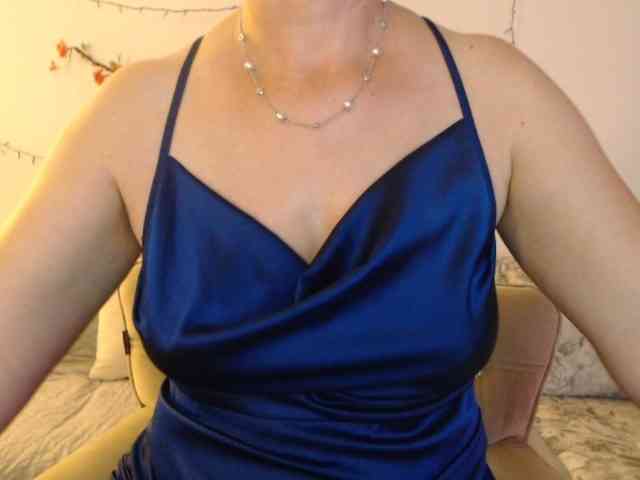 goodSnowQueen webcam