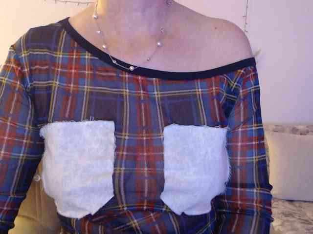 goodSnowQueen webcam