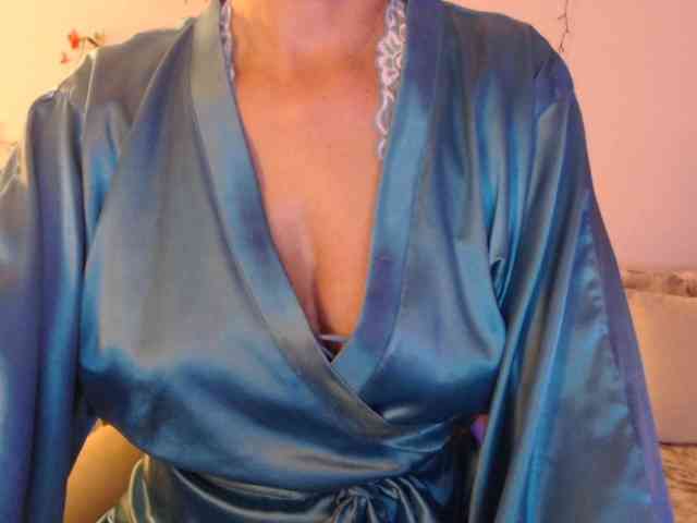 goodSnowQueen webcam