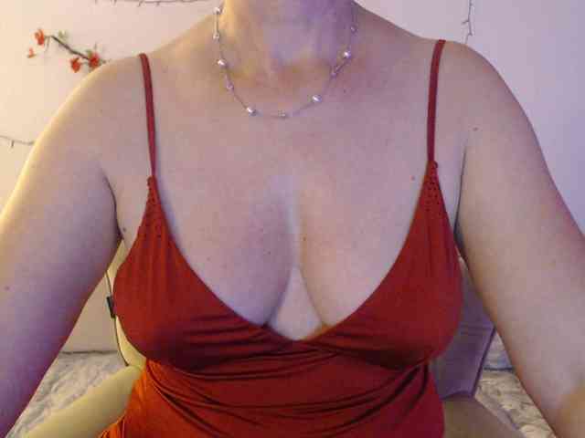 goodSnowQueen webcam