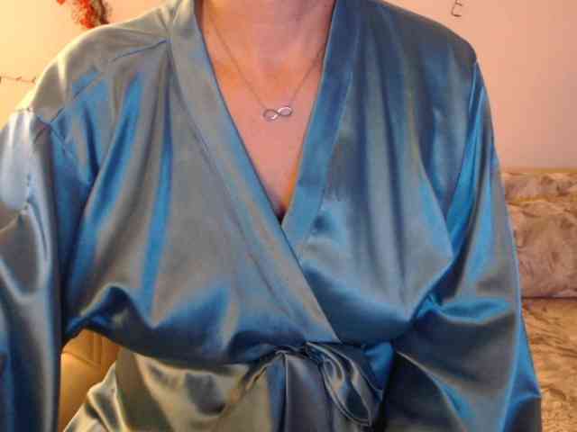 goodSnowQueen webcam